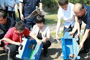 14投4中！哈利伯顿谈输球：没防下对手也没利用好进攻 这从我做起